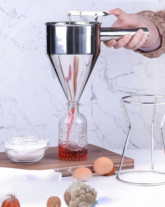 Dozator za Tečno Testo – 750 ml | Nerđajući Čelik
