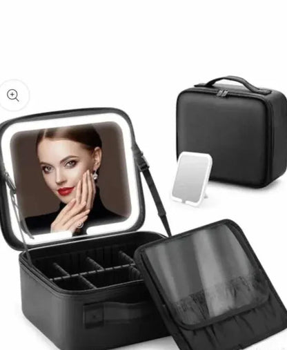 Kofer za sminku sa led ogledalom promo cena 2499 din !!!